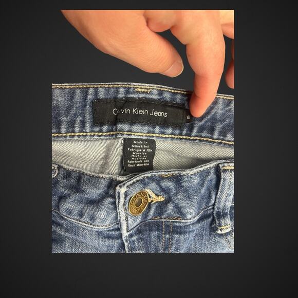 Calvin Klein Jeans Women’s 6 Ultimate Bootcut Light Wash Denim Stretch Mid Rise - Picture 2 of 8